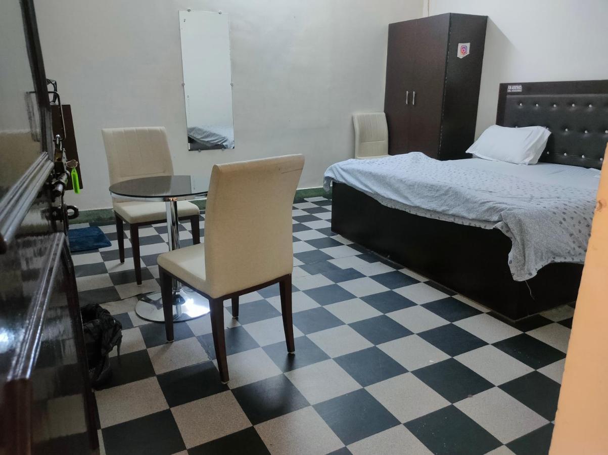 Hotel Khubsaras Palace By Chhabra'S Agra  Exteriör bild